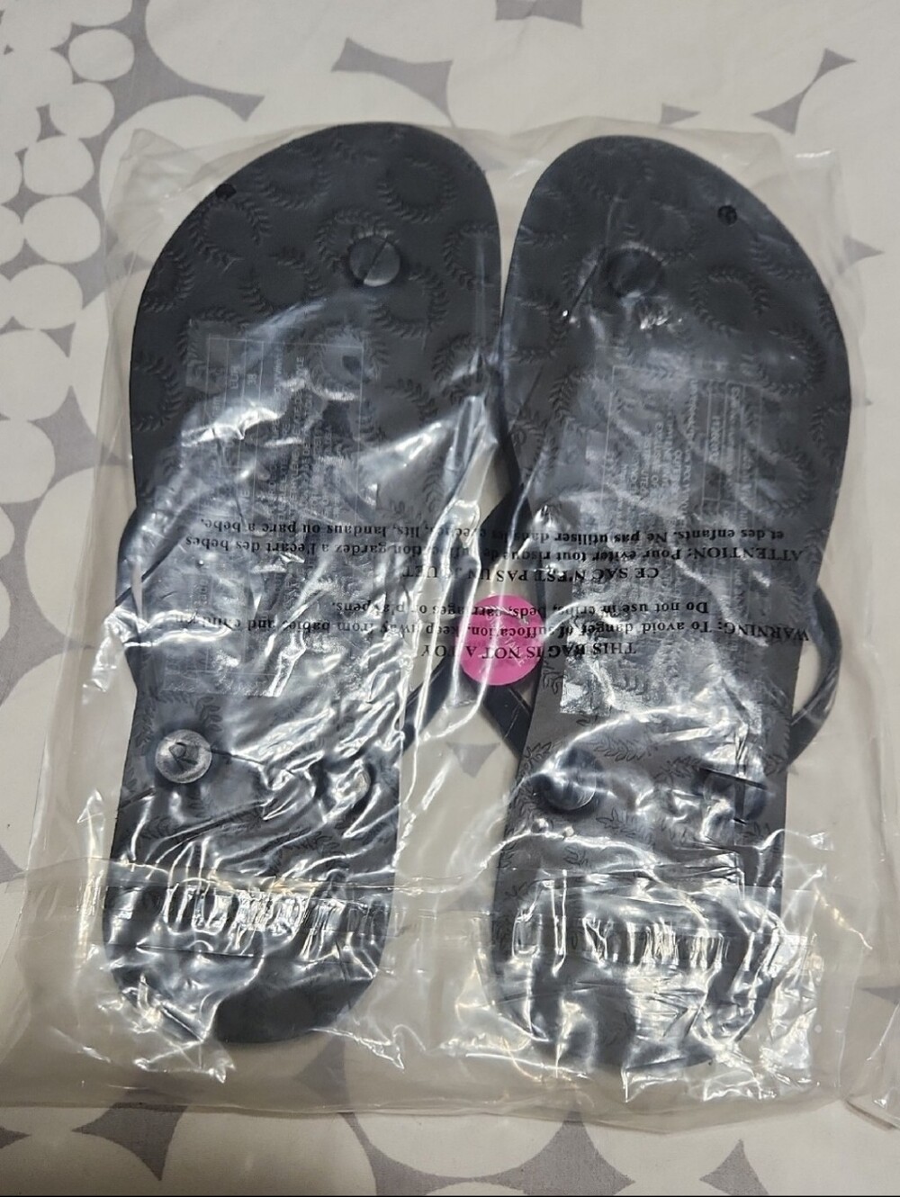 Pink Victoria's Secret Flip Flops - Picture 4 of 4